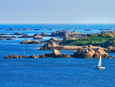 Locquirec - Paimpol, proche du Village Perrosien, camping à Perros-Guirec.