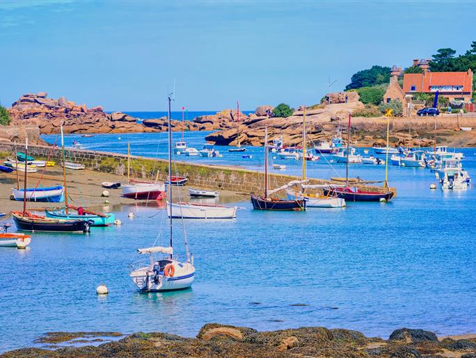 Granit Rose, proche du Village Perrosien, camping à Perros-Guirec.