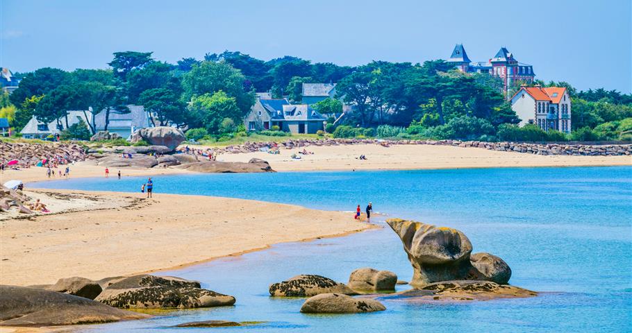 Granit Rose, proche du Village Perrosien, camping à Perros-Guirec.