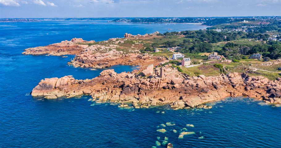 Granit Rose, proche du Village Perrosien, camping à Perros-Guirec.