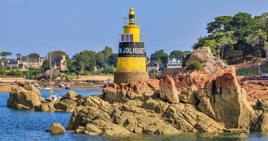 Bréhat, proche du Village Perrosien, camping à Perros-Guirec.