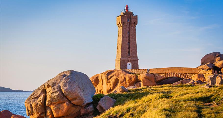 Ploumanach, proche du Village Perrosien, camping à Perros-Guirec.