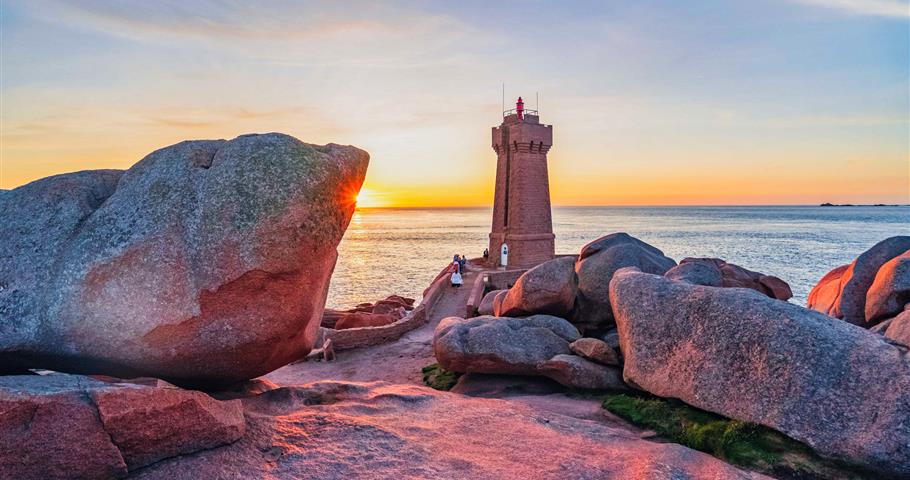 Ploumanach, proche du Village Perrosien, camping à Perros-Guirec.