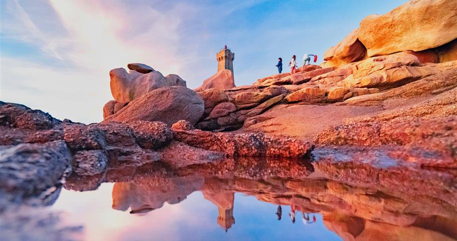 Ploumanach, proche du Village Perrosien, camping à Perros-Guirec.