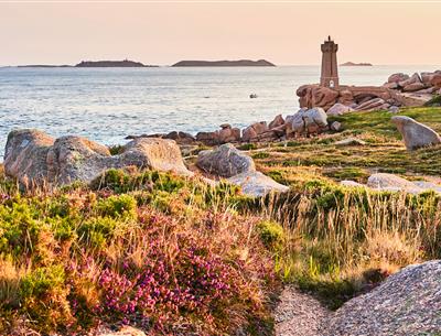 Ploumanach, proche du Village Perrosien, camping à Perros-Guirec.
