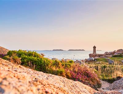 Ploumanach, proche du Village Perrosien, camping à Perros-Guirec.