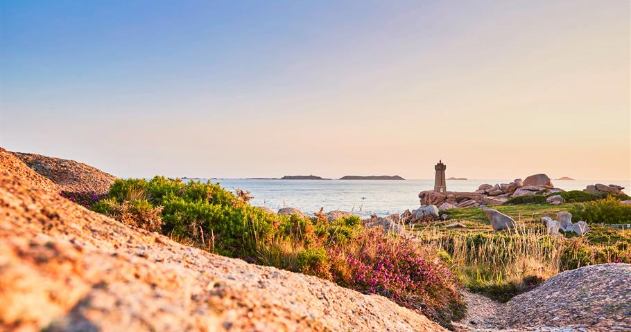 Ploumanach, proche du Village Perrosien, camping à Perros-Guirec.