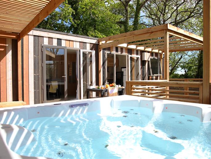 Cabane LUXE Perrosienne 3ch 6p à Perros Guirec  - Jacuzzi