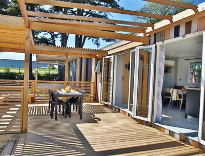 Cabane Perrosienne Premium  3ch 6p à Perros Guirec - Terrasse et salon de jardin