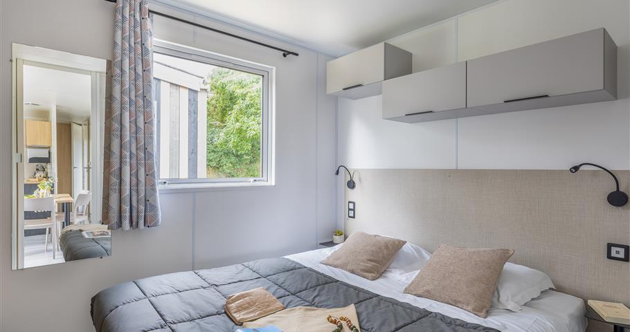 Cabane Perrosienne Premium  3ch 6p à Perros Guirec - chambre parents