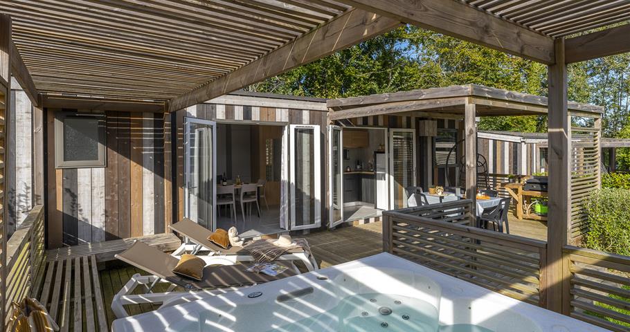 Cabane LUXE Perrosienne 3ch 6p à Perros Guirec  jacuzzi