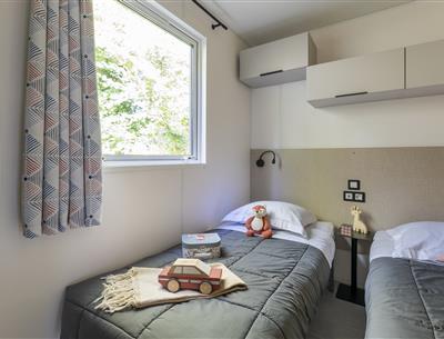 Cabane LUXE Perrosienne 3ch 6p à Perros Guirec  chambre enfants