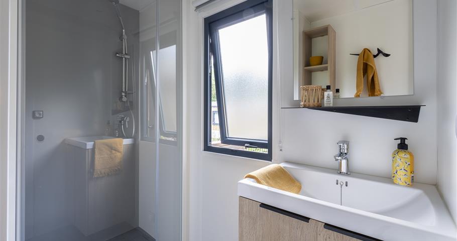 Confort 2ch 4p à Perros Guirec au Village Perrosien Bretagne - salle de bain