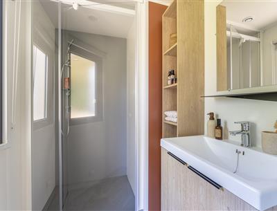 Confort 3ch 6p à Perros Guirec au Village Perrosien Bretagne - salle de bain